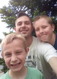 Memorial and obituary for Grover Eugene Hunter