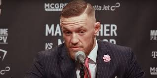 Карьера в профессиональном спорте, бои с конором макгрегором, видеоблогером логаном полом и другими соперниками. Makgregor Otpravlyu Mejvezera V Bessoznatelnoe Sostoyanie Za 4 Raunda Telegraf