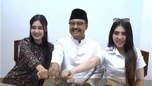 Nampaknya, meski harus manggung dari kota ke kota, nella kharisma tidak akan khawatir karena. Profesionalisme Via Vallen Dan Nella Kharisma Di Panggung Politik