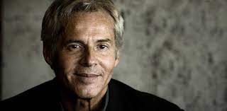 Questo piccolo grande amore, mille giorni di te e di me, e tu, niente più, avrai, sabato pomeriggio, amore bello. Convoi Tour Claudio Baglioni Abgesagt Er Vermisst Auch Ein Neapel Konzert