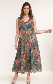 Quel que soit le type de pantalon en grande taille pour femme que vous cherchez, vous trouverez le modèle de votre choix sur votre boutique en ligne. Robes Grandes Tailles Femme Toscane Vetements Grandes Tailles