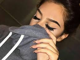 5 Eyeliner Hacks That Actually Work Society19 It is hard to imagine. 5 eyeliner hacks that actually work