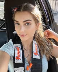 Chris Brilla's Instagram, Twitter & Facebook