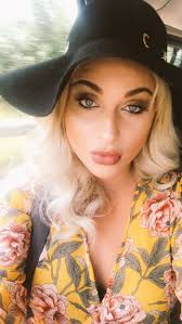 Foto: Kisah Ria Cooper yang Ganti Gender Tiga Kali