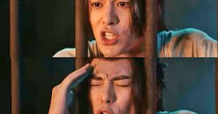 The Great Phoenix Strikes the Canh Nhan" by Vuong Hac De is hard to reverse