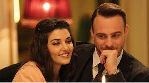 Eda, bursunu keserek lise mezunu kalmasına neden olan serkan'la karşı karşıya gelir. Surprise Kerem Bursin Is Leaving Sen Cal Kapimi Who Will Replace Him As Hande Ercel S Lover Al Bawaba