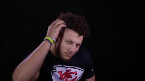 Patrick mahomes said his toe injury is pretty close to 100 percent. he suffered the toe injury in the divisional round against cleveland before he left the game with a concussion. Looking Good Patrick Mahomes Gif By Nfl Find Share On Giphy