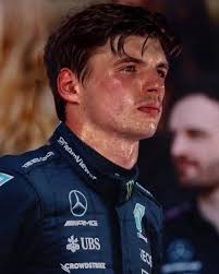 🚨 Summary of the Max Verstappen to Mercedes article that Sky Sport Italy  decided to post at midnight for no reason: Disclaimer: it's sky sport  italy. grab a kilo of salt whilst