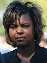 Southlawn residents want to keep park employee