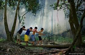 child s play kids playing happy kids pictures