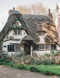Pin By Sini Bini On Country Homes Fairytale Cottage Cottage Homes Storybook Homes