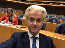 Geert Wilders - Een uur lang stemmen in de Tweede Kamer op woensdagavond. Maximaal twee leden per fractie toegestaan ivm #Corona. Vandaag dus alleen met Vicky Maeijer namens de #PVV. | Facebook