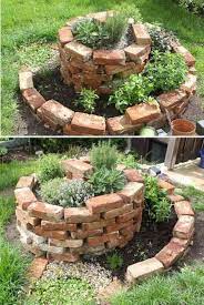 46 Elegant Evergreen Vines Home Decor Ideas Brick Garden Spiral Garden Rustic Herb