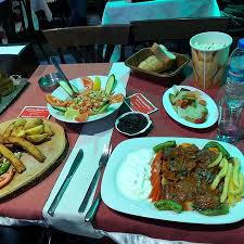 Maybe you would like to learn more about one of these? Restaurant Select Cu Cea Mai Buna Mancare Nu EzitaÈ›i Sa Va OpriÈ›i Sa MancaÈ›i Merita Tot