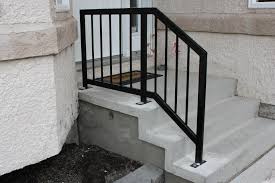 Pin By Shana Washington On Front Backyard Ideas Outdoor Stair Railing Porch Step Railing Front Stairs