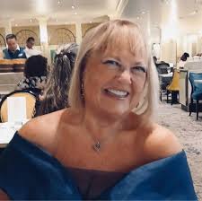 Who can recommend a reliable and affordable hair stylist to dye blonde hair  in Yuma, AZ?