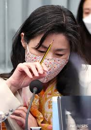 2020년 8월 7일 노영민 비서실장과 청와대 직속 5수석 전원 최근. ê¹€ì™¸ìˆ™ ì²­ì™€ëŒ€ ì¸ì‚¬ìˆ˜ì„ ë¹„ì„œê´€ ë„¤ì´íŠ¸ ë‰´ìŠ¤