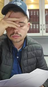 Kuier saam met die manne by die braai in die Bosveld