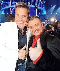 Check spelling or type a new query. Dsds Star Menowin Frohlich Beim Klauen Gefilmt Leute Bild De