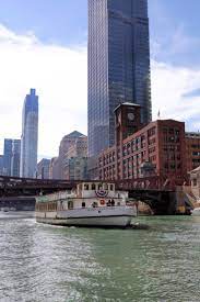 It S Official The Cafc River Cruise Aboard Chicago S First Lady Returns On April 17 View Our Spring Schedule And In 2021 Chicago Sightseeing Chicago River Boat Tours