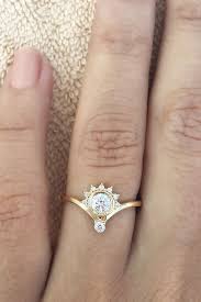 Unique Diamond Engagement Ring 0 4 Ct Diamond Ring Crown Etsy Dainty Engagement Rings Wedding Rings Vintage Simple Engagement Rings