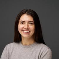 Elizabeth Oakley's Instagram, Twitter & Facebook