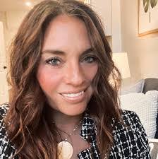 Stephanie Harp's Instagram, Twitter & Facebook