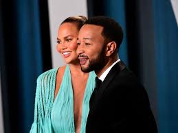 A peek into chrissy teigen instagram pictures reveals that she is indeed a model and a foodie, which seems like an oxymoron! Junge Oder Madchen Chrissy Teigen Verrat Auf Instagram Geschlecht Ihres Babys Leute Westfalische Nachrichten