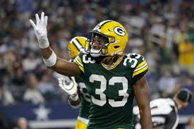 We took a look at the top players in fantasy football, with the help of fantasypros consensus rankings and average draft position. Fantasypros On Twitter Week 5 Fantasy Scoring Leaders Rb 1 2 Ppr 1 Aaron Jones 45 7 2 Christian Mccaffrey 44 7 3 Josh Jacobs 27 8 4 Dalvin Cook 22 8 5 Phillip Lindsay 22 7 More Here Https T Co Wisxvtbzas Https T Co