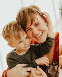 It's that time of year & boy have I been busyyyy with some beautiful family  sessions lately! Gosh this one was so darn sweet too with having  photographed these cuties last year