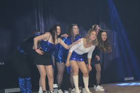 Disco 🥳 in dieses Welt entführten uns die Große Garde mit ihren Showtanz