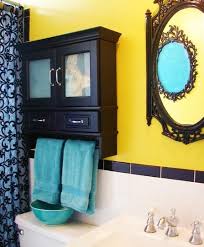 Yellow Turquoise And Black Bathroom Wouldn T Be Brave Enough To Do This But They Did It Nicely Yellow Bathrooms Bathroom Colors Turquoise Bathroom