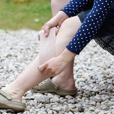 Geschwollene Beine Was Sind Die Ursachen Fur Odeme Ndr De Ratgeber Gesundheit