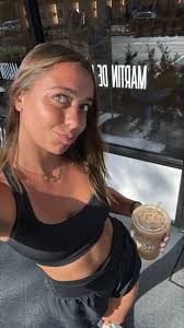 AFFORDABLE POST! 850/ MONTH + UTILITIES (around 70$) We have a room  available, last roomate moved out short notice due to family issues! We are  looking for a Girl or Guy around