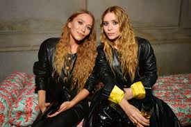 Лауреат премий teen choice award и young artist award. The Olsen Twins Only Use Two Products For Their Signature Tousled Waves Teen Vogue