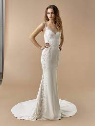 Sammlung von didem er • zuletzt aktualisiert: Fit And Flare Brautkleid Mit Spaghettitragern Seitlichen Cut Outs Spitze Und Stickereien Von Beautiful Bridal Modell Bt 20 27 Heiraten Mit Braut De