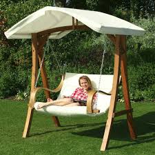 Livraison rapide à domicile, en point retrait ou en magasin. Balancelle De Jardin Pour Creer Une Deco Parfaite