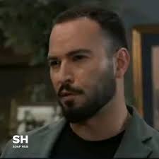 Damm, they look like they could be related for real Lol😂😂😂😂