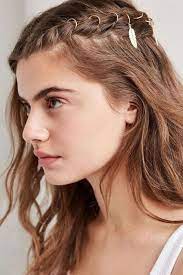 Hair Rings As A Current Hairdressing Trend How To Wear The Hair Accessory Properly Hair Styles Headband Hairstyles Hair Trends