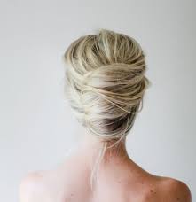 Hochsteckfrisuren Selber Machen Lassiger French Twist Frisur Hochgesteckt Hochsteckfrisur Frisur Hochzeit
