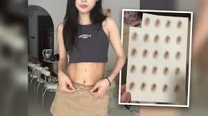 China's unusual belly button sticker trend creates illusion of longer legs  | Thaiger