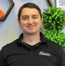 Eli Brackett's Instagram, Twitter & Facebook