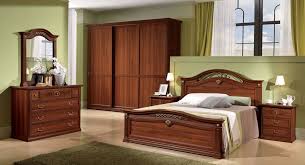 Comoda e confortevole, deve anche essere elegante e rispecchiare stile e personalità di chi la abita. Come Arredare La Camera Da Letto Abitarearreda It