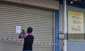 Pihak majlis membuat ketetapan membenarkan premis/pengusaha yang mempunyai lesen premis perniagaan yang sah dari majlis daerah sik sahaja untuk beroperasi sepanjang tempoh pkp 2.0 ini. Covid 19 Ingkar Arahan Pasar Awam Komples Sri Aman Bayan Lepas Diarah Tutup