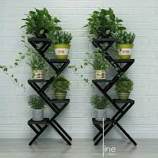 Ideas Para Estantes Para Flores De Interior En 2020 Decoracion De Casa Con Plantas Flores De Interior Muebles De Jardin De Madera