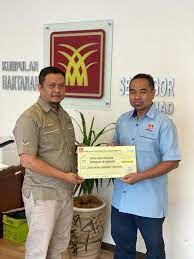 Puan rahana binti abdullah gelaran jawatan : Kumpulan Hartanah Selangor Berhad Khsb Csr Events Yr2020 Sumbangan Kelengkapan Ruang Rehat Kakitangan Yayasan Selangor Khsbdekatdihati Kitajagakita Stopcovid19 Selangorgempurcovid19 Facebook