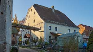 File:Bauernhaus eines Vierseithofes Dobl 2 Bayerbach (Rottal–Inn).png -  Wikimedia Commons