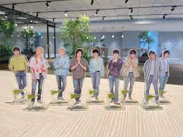 NCT 127、完全撮りおろし『イオンファンタジー』限定アイテムが販売開始 限定ロングクッションが当たるTwitterキャンペーンも開催 |  SPICE - エンタメ特化型情報メディア スパイス