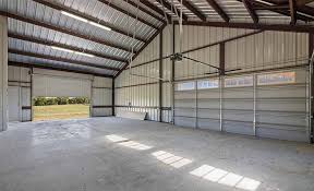 A metal garage is an enclosed structure fabricated with steel to protect your vehicles. Garage With Living Quarters In Texas Steel Buildings Kit