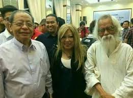 Kassim ahmad membangkitkan persoalan kekaburan definisi sastera islam yang digagaskan oleh shahnon dalam bukunya, kesusasteraan dan etika islam. A Challenge For Traditional Islam